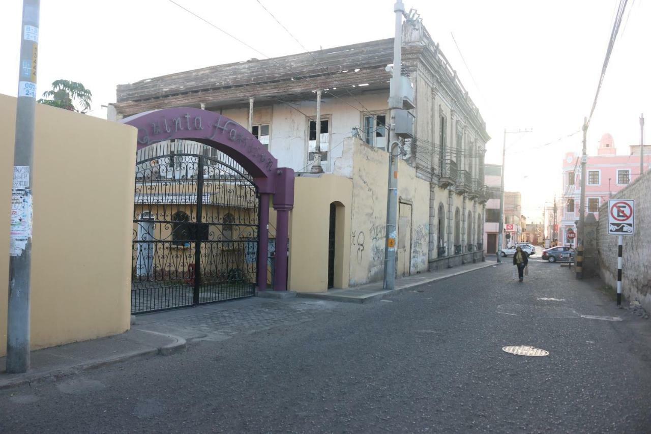 Hostal Mochileros تاكنا المظهر الخارجي الصورة